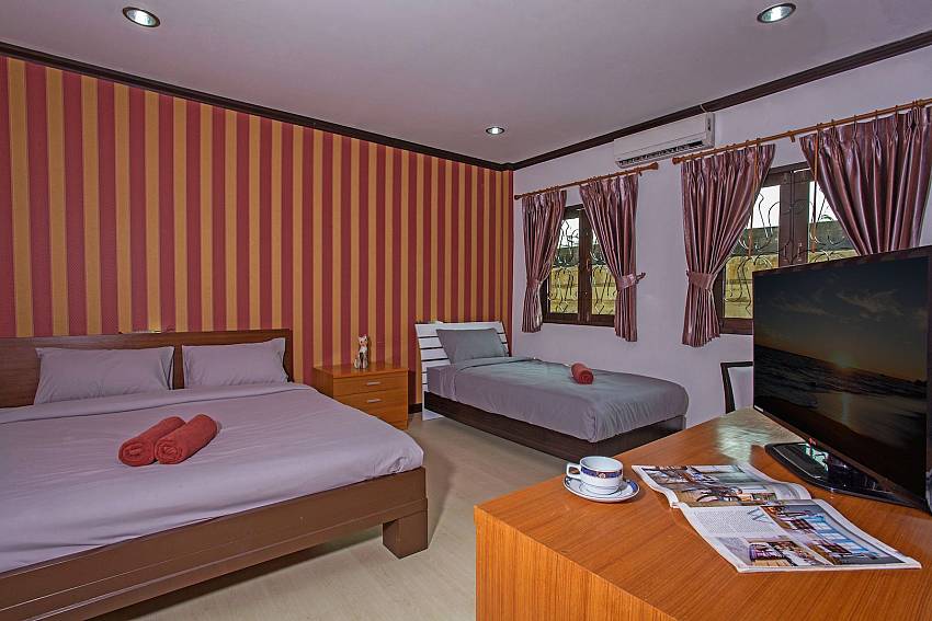 Large bedroom with TV of Tranquillo Pool Villa (Third)