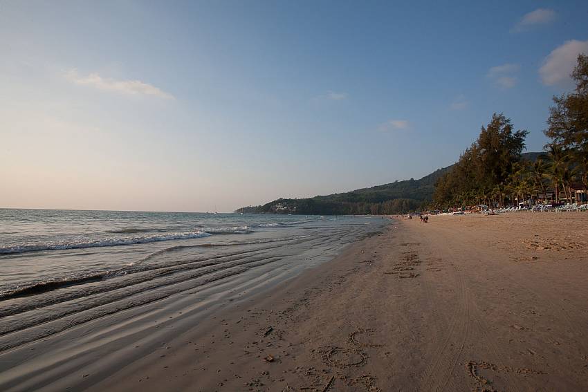 Kamala beach is only a few car minutes from Villa Phawta away