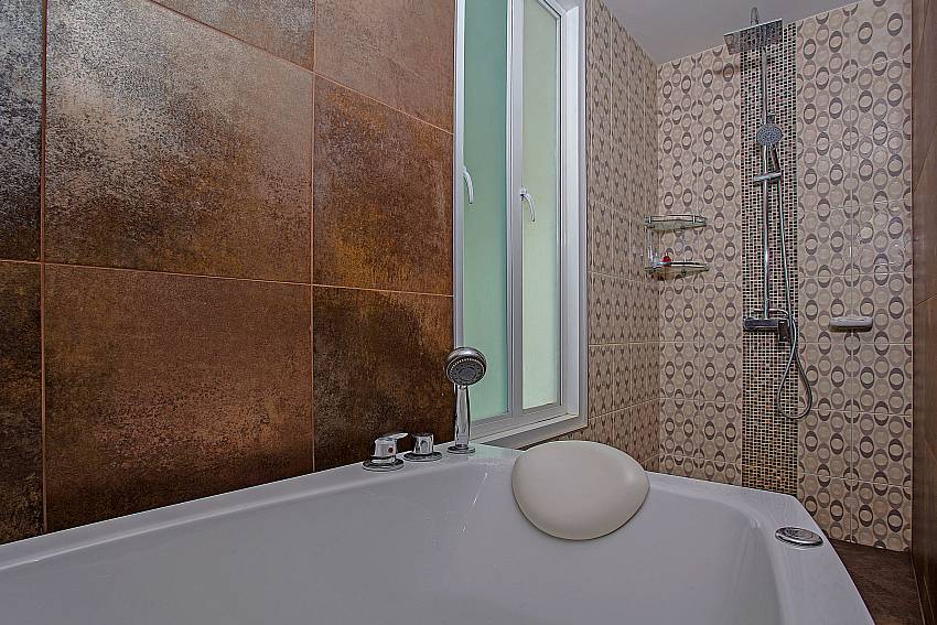 Jacuzzi tub with shower of Kata Horizon Villa A2
