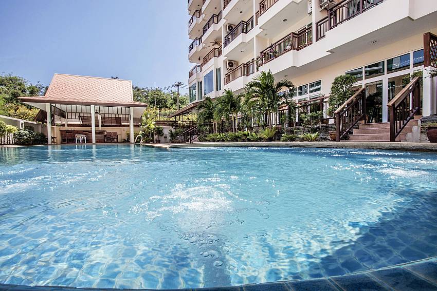 Swimming pool of Pratumnak Hill Apartment Studio