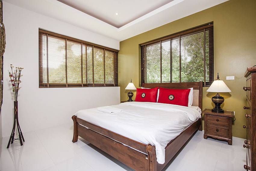 Bedroom with shelves of  Banthai Villa 11 (Second)