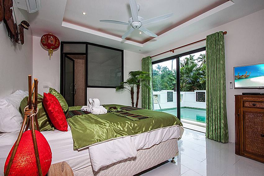 Bedroom with TV of Banthai Villa 12 (Second)