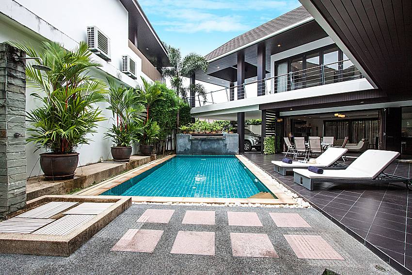 Swimming pool in the middle of the house of Kasira Villa 3