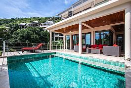 Luxus Villa in Hanglage mit Meerblick, nahe von Nathon