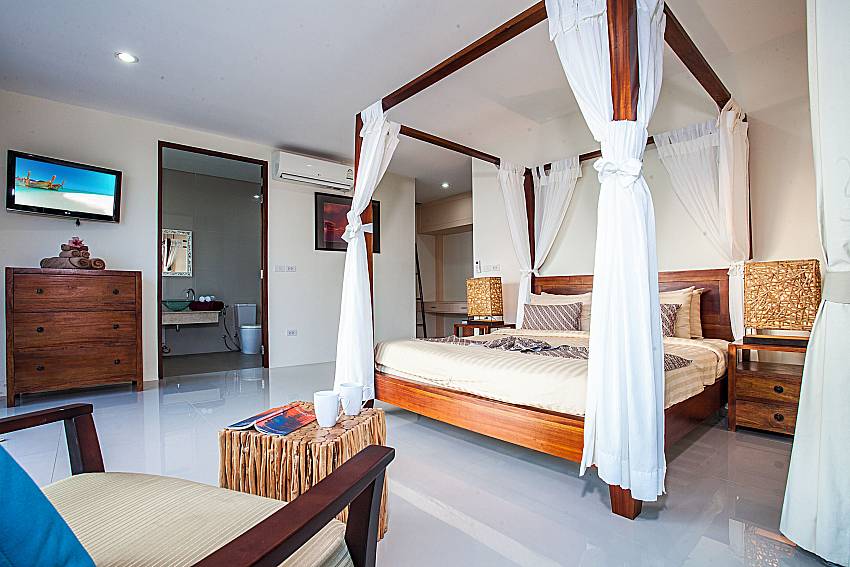 Bedroom with sofa of Baan Phu Kaew C6 (Third)