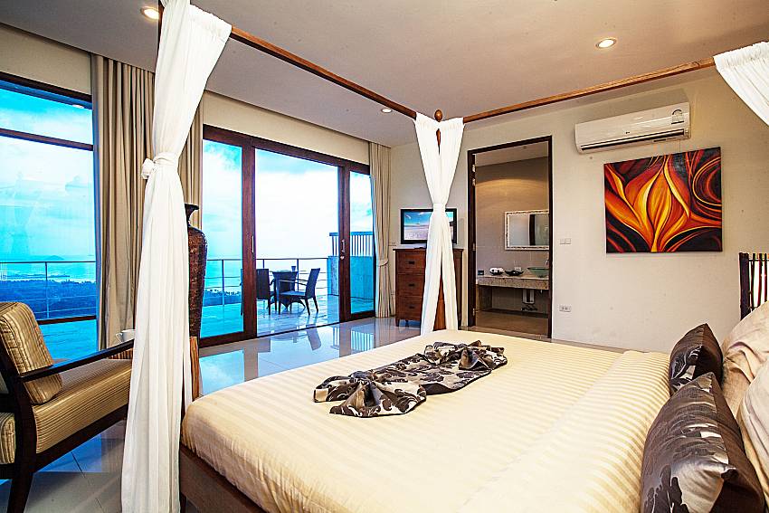 Bedroom with en suite bathroom of Baan Phu Kaew A3 (Third)