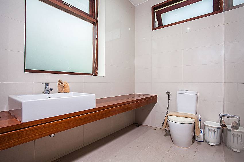 Toilet with basin wash of Baan Phu Kaew A6